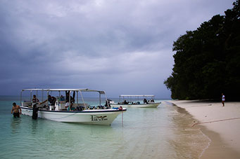 Palau - łódź Fish'n'Fins